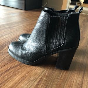 Sam & Libby Ankle Boots